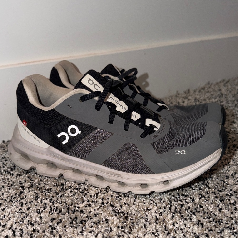 On Running Gray and Black Women’s Shoes Size 7